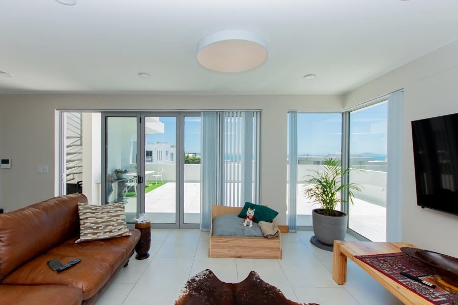 5 Bedroom Property for Sale in Paradise Beach Western Cape